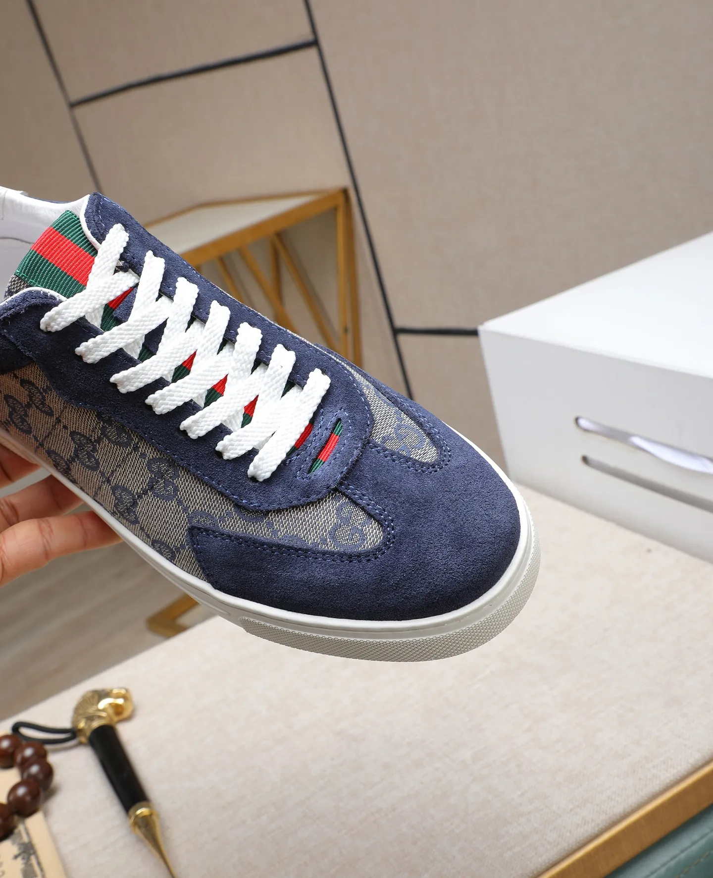 Men's shoes 💰400 GUCCI🔍🔍The latest models are on sale at the same time at the counter. Original calfskin imported from Italy, genuine leather lining, (high-end, extravagant, and classy) with exquisite workmanship. Soles: Original soles specially provided by the original factory. ⚠Exclusive double-layer movable molded soles are super comfortable⚠. Photos of the real thing🎬The real thing is better🔍🔍"High quality·Follow the order" Code number 38-44